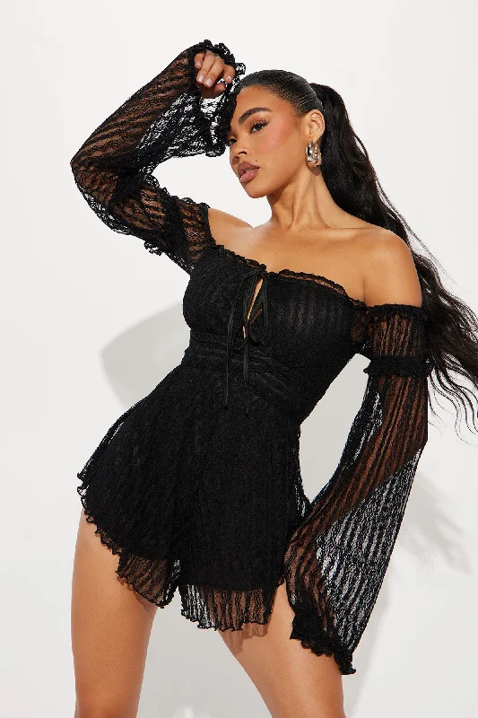 Turn Heads Lace Romper - Black