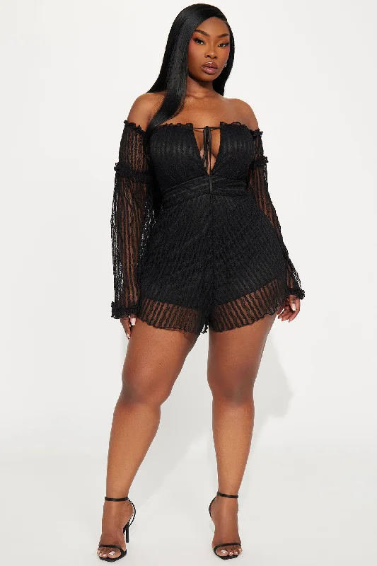 Turn Heads Lace Romper - Black