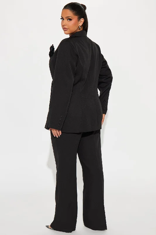 Mara Rosette Blazer Pant Set - Black